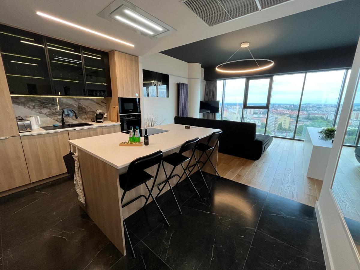 Hanza Tower - Luxurious 60m2 - 15th Floor View Apartment Szczecin